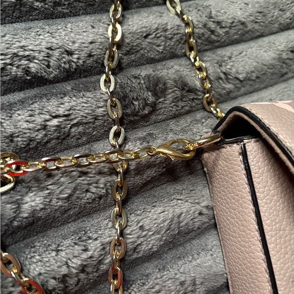 Louis Vuitton Gray and Gold Clutch - Picture 6 of 7